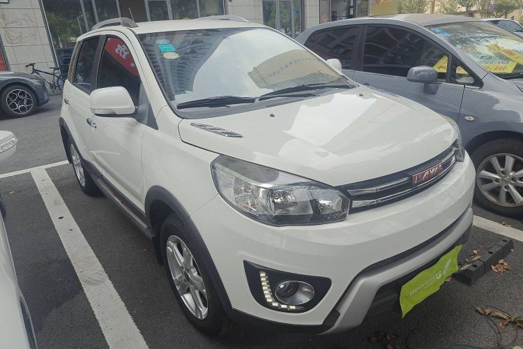 Used Haval H1 2016 Red Label 1.5L AMT Comfort Model Front Right 45 Deg