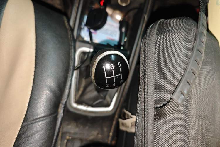 Used Haval H1 2016 Blue Label 1.5L Manual Luxury Model Gear Lever