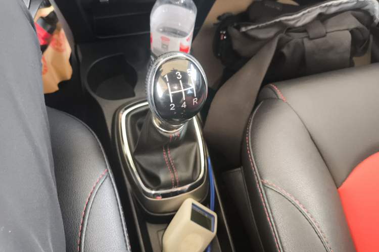 Used Haval H1 2016 Red Label 1.5L Manual Luxury Model Gear Lever