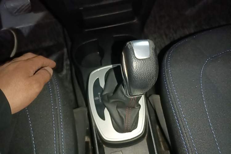 Used Haval H1 2016 Red Label 1.5L AMT Comfort Model Gear Lever