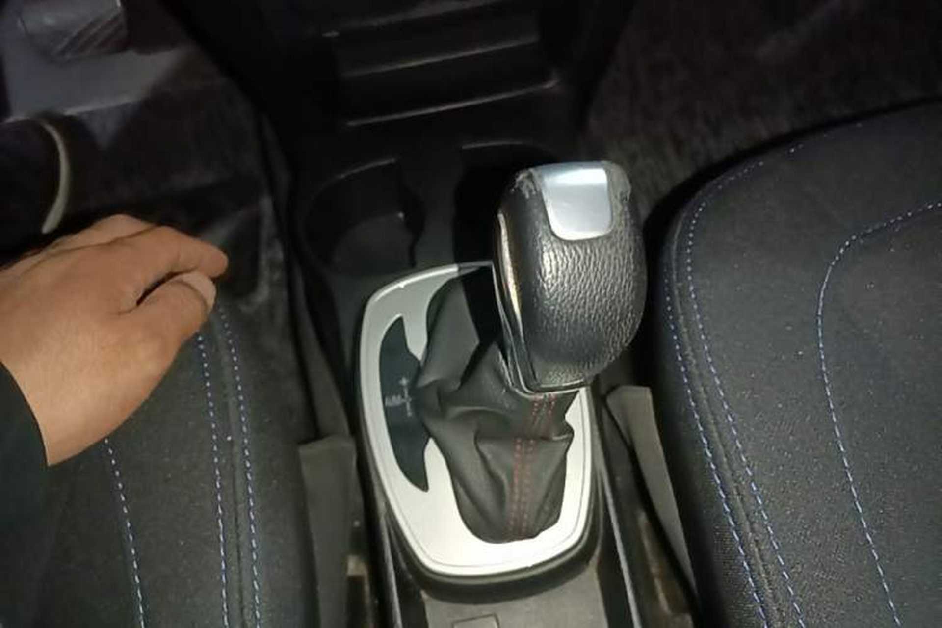 Used Haval H1 2016 Red Label 1.5L AMT Comfort Model Gear Lever