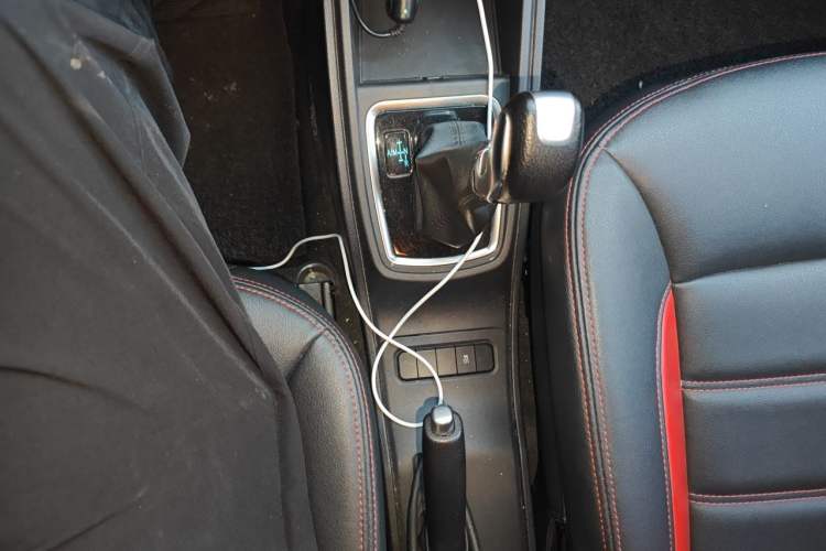 Used Haval H1 2016 Blue Label 1.5L AMT Urban Model Gear Lever