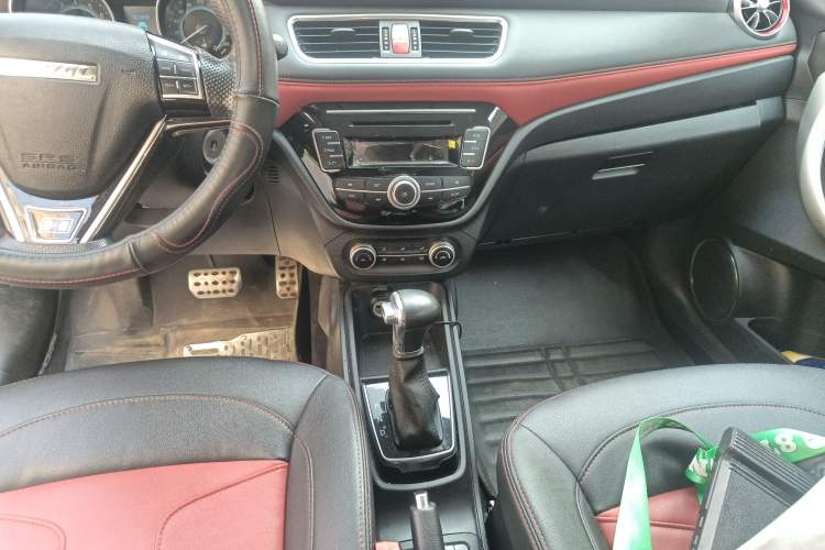 Used Haval H1 2016 Revised Version Blue Badge 1.5L AMT Standard Edition Gear Lever