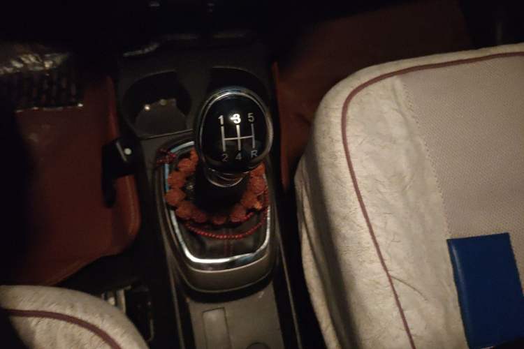Used Haval H1 2016 Red Label 1.5L Manual Comfort Edition Gear Lever