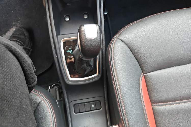 Used Haval H1 2016 Blue Label 1.5L AMT Luxury Model Gear Lever