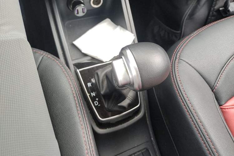 Used Haval H1 2016 Revised Version Blue Badge 1.5L AMT Luxury Edition Gear Lever