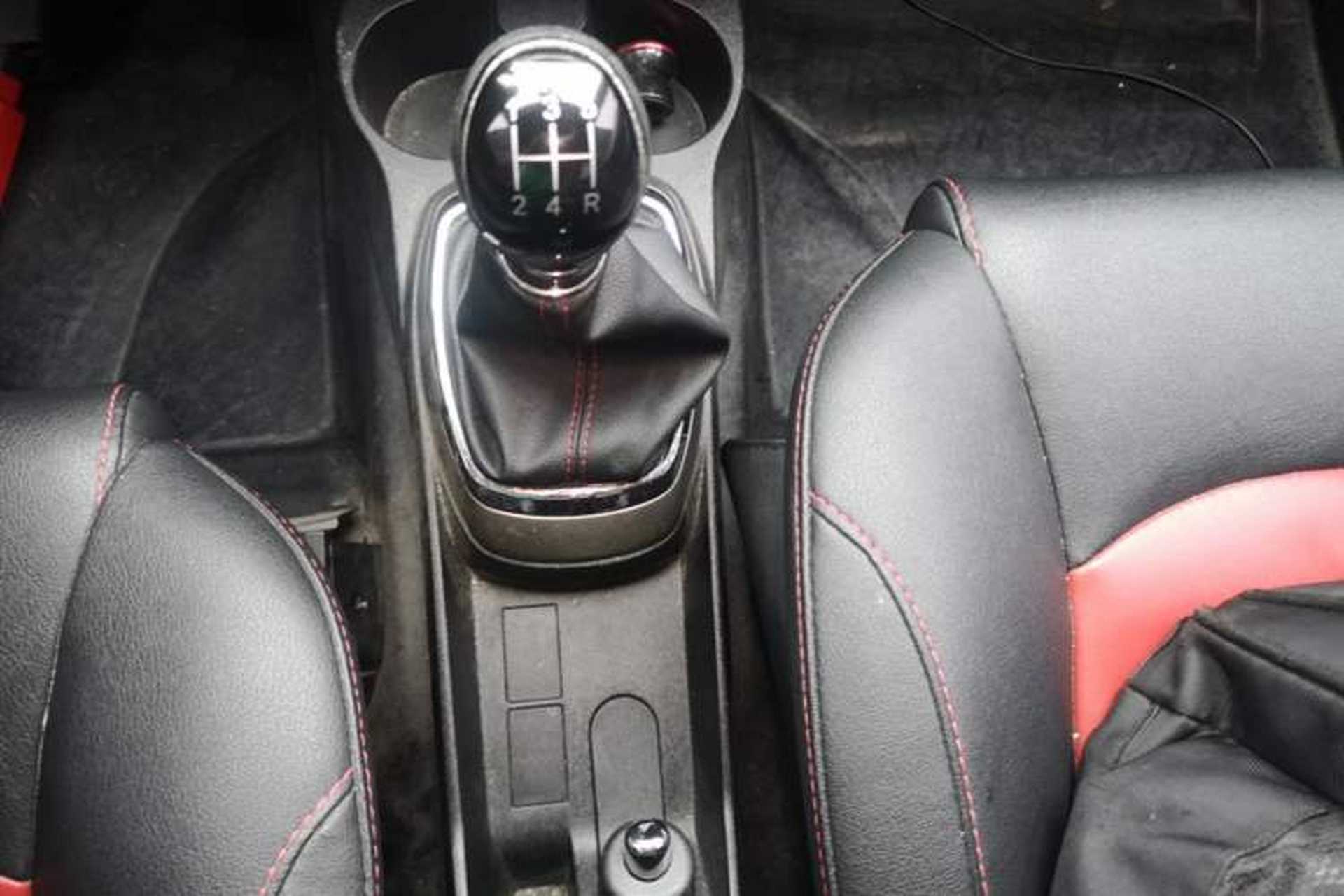 Used Haval H1 2016 Red Label 1.5L Manual Luxury Model Gear Lever