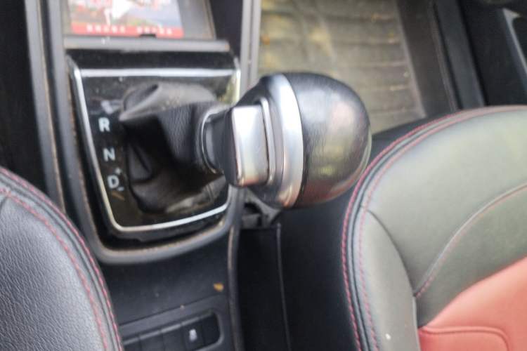 Used Haval H1 2016 Revised Version Blue Badge 1.5L AMT Comfort Edition Gear Lever