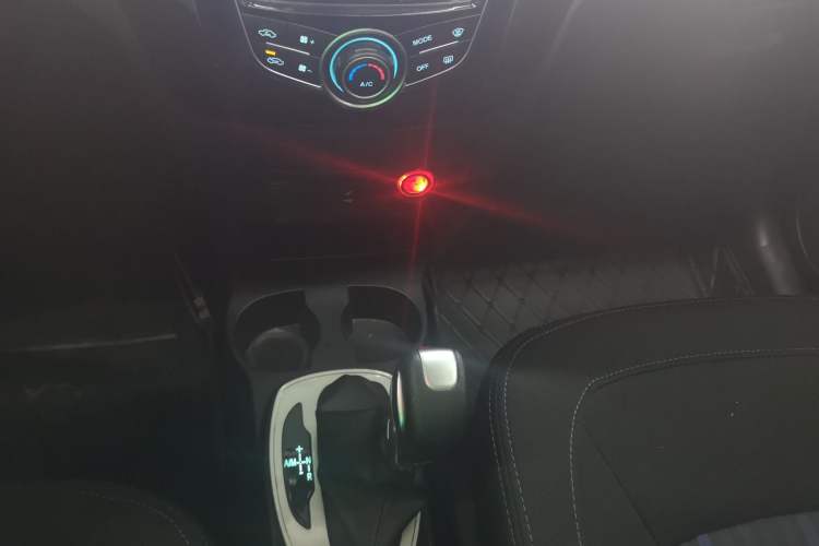 Used Haval H1 2016 Red Label 1.5L AMT Comfort Model Gear Lever