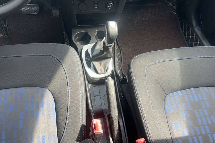 Used Haval H1 2016 Red Label 1.5L AMT Comfort Model Gear Lever