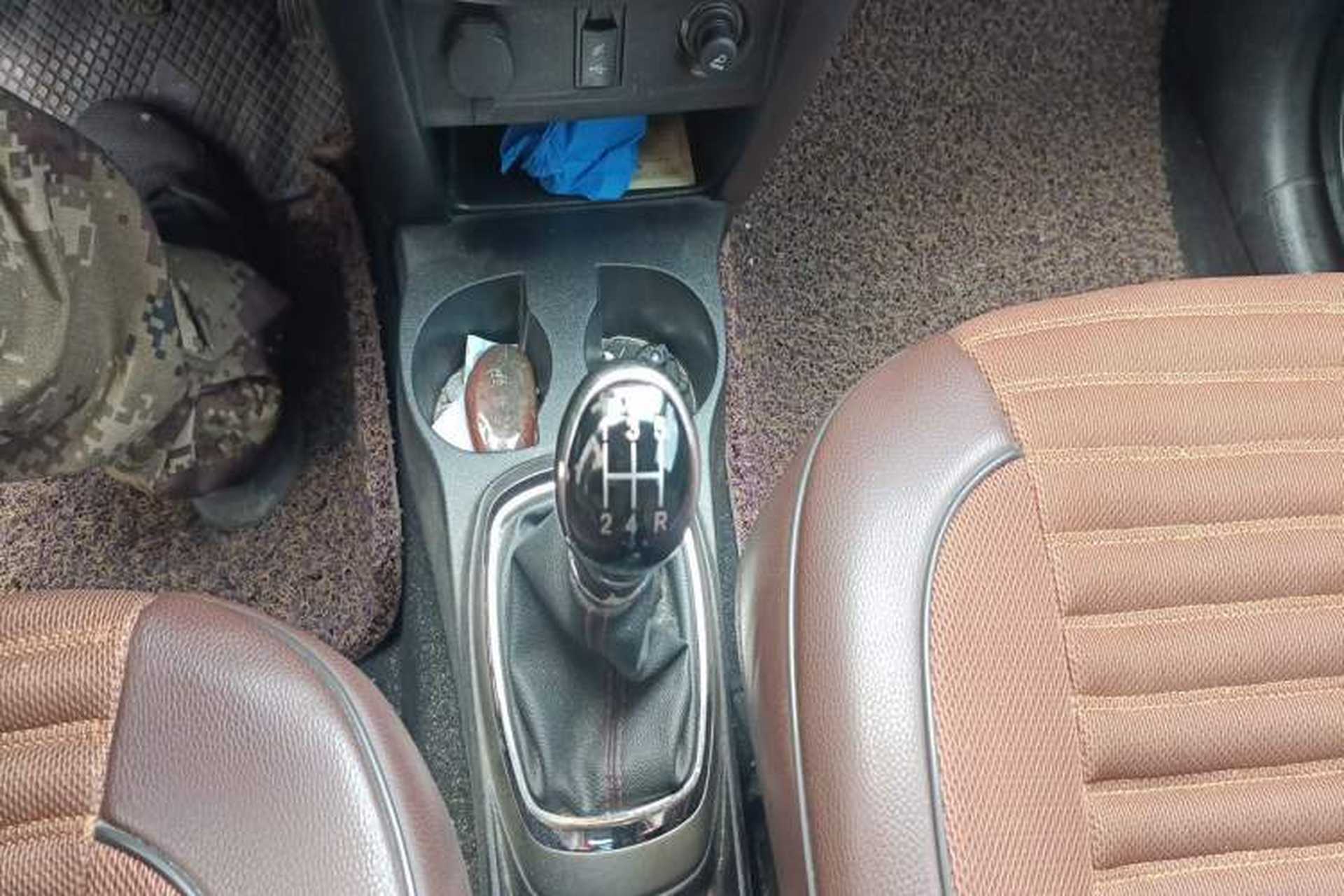 Used Haval H1 2016 Red Label 1.5L Manual Comfort Edition Gear Lever