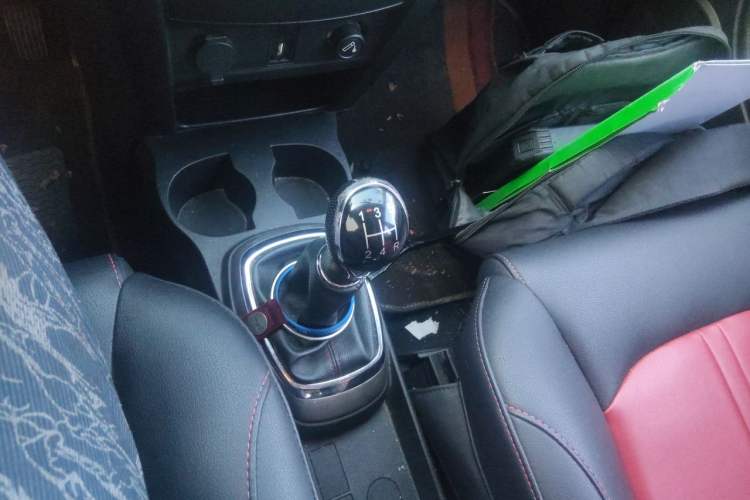 Used Haval H1 2016 Red Label 1.5L Manual Luxury Model Gear Lever