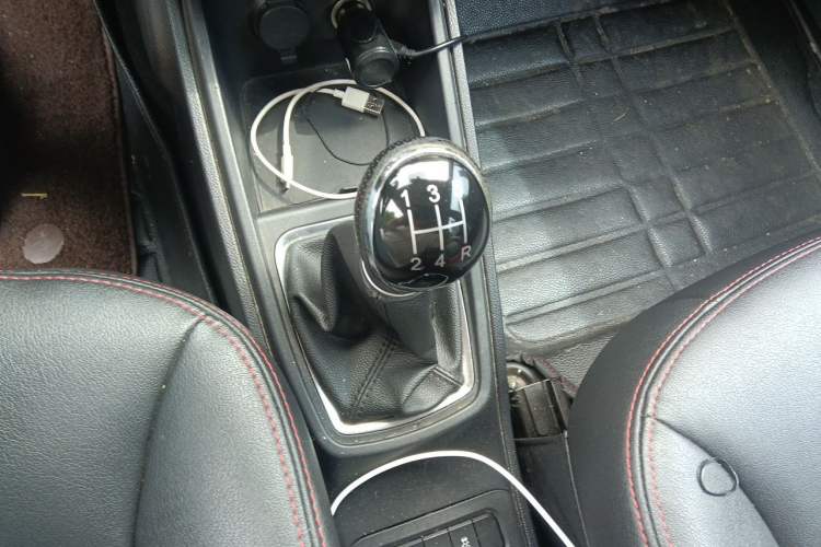 Used Haval H1 2016 Blue Label 1.5L Manual Luxury Model Gear Lever