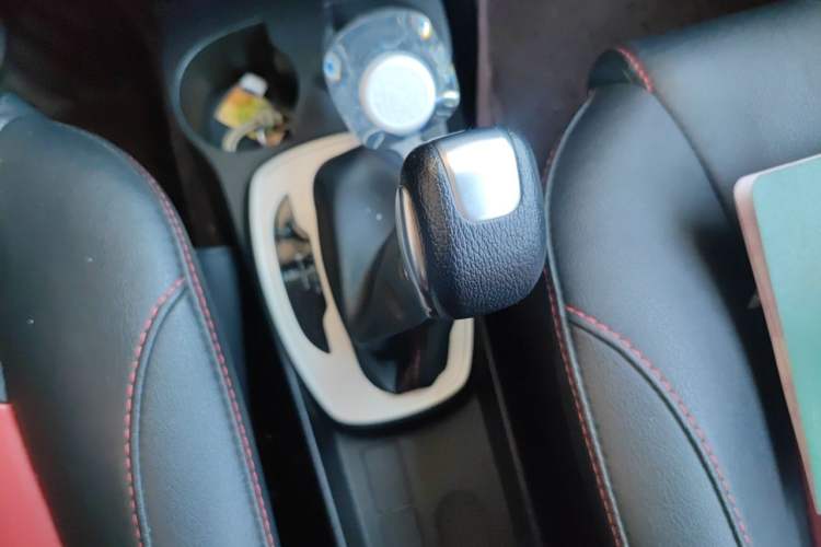 Used Haval H1 2016 Red-Label 1.5L AMT Luxury Model Gear Lever