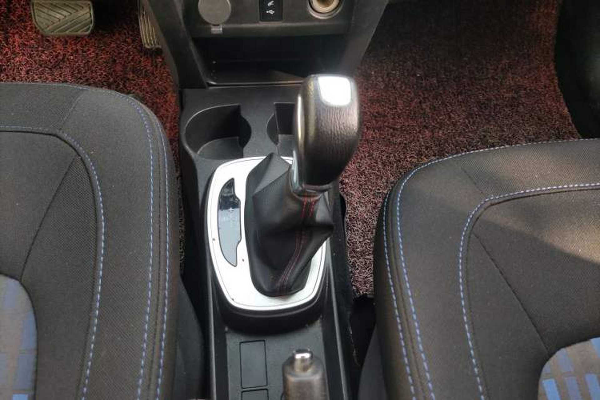 Used Haval H1 2016 Red Label 1.5L AMT Comfort Model Gear Lever
