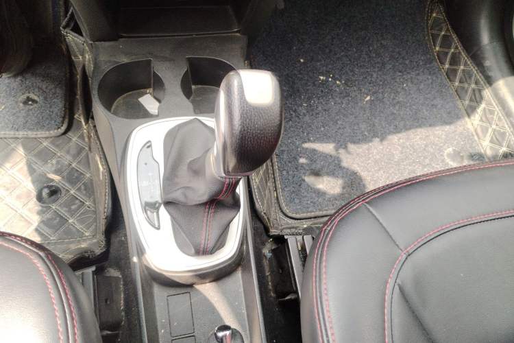 Used Haval H1 2016 Red Label 1.5L AMT Comfort Model Gear Lever