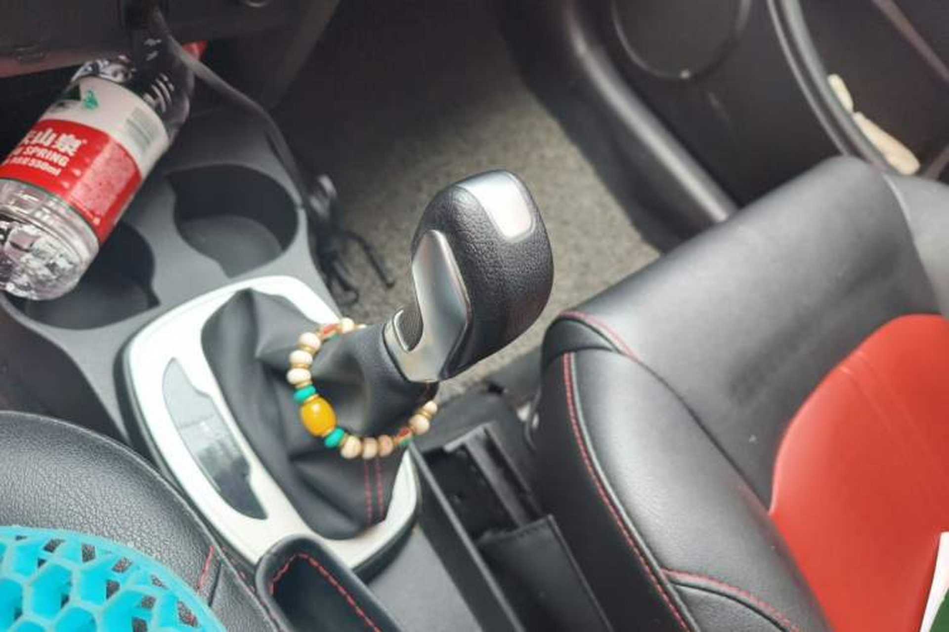Used Haval H1 2016 Red-Label 1.5L AMT Luxury Model Gear Lever