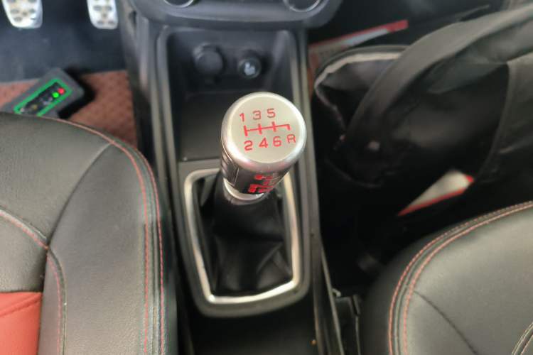 Used Haval H1 2016 Revised Version Blue Badge 1.5L Manual Comfort Edition Gear Lever
