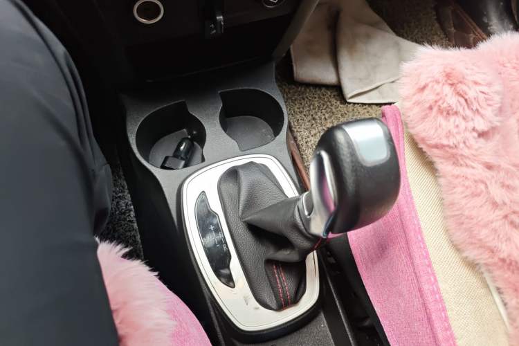 Used Haval H1 2016 Red Label 1.5L AMT Comfort Model Gear Lever