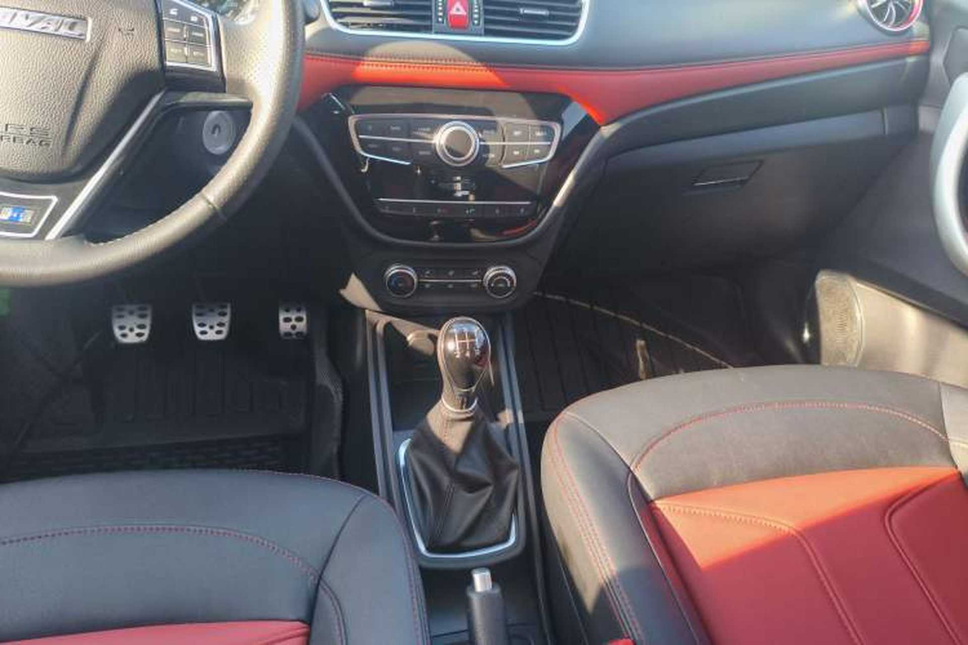 Used Haval H1 2016 Revised Version Blue Badge 1.5L Manual Comfort Edition Gear Lever