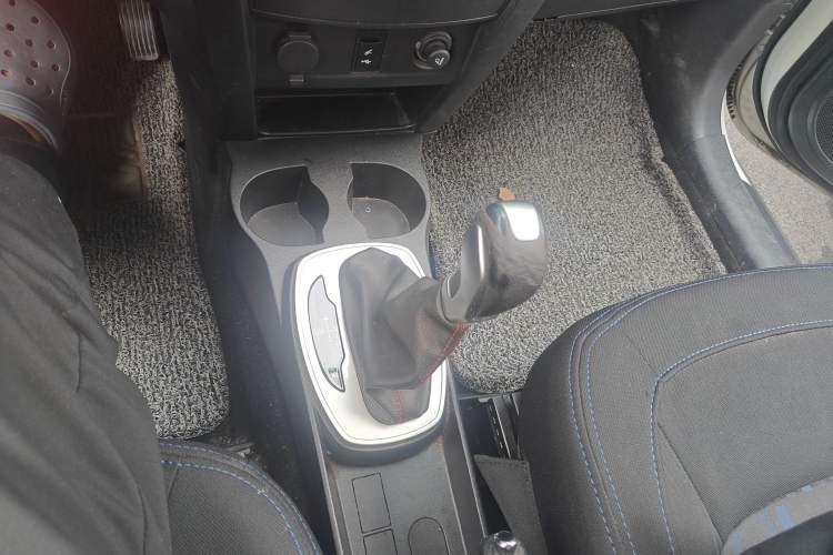 Used Haval H1 2016 Red Label 1.5L AMT Comfort Model Gear Lever