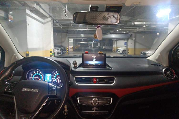 Used Haval H1 2016 Revised Version Blue Badge 1.5L AMT Luxury Edition Headliner