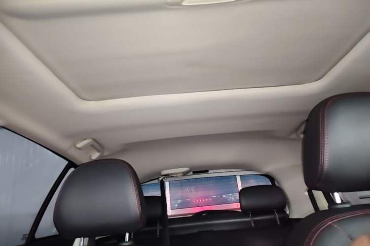 Used Haval H1 2016 Revised Version Blue Badge 1.5L AMT Luxury Edition Headliner