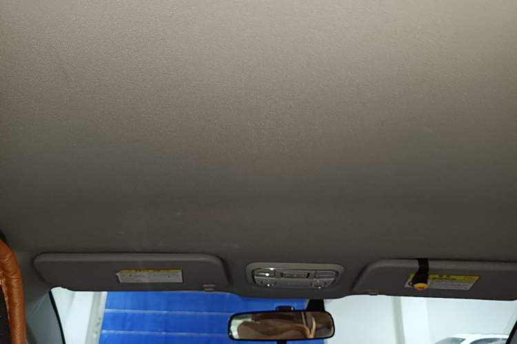 Used Haval H1 2016 Red Label 1.5L AMT Comfort Model Headliner