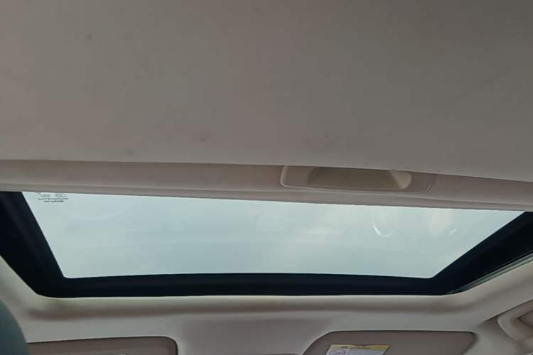 Used Haval H1 2016 Revised Version Blue Badge 1.5L AMT Luxury Edition Headliner
