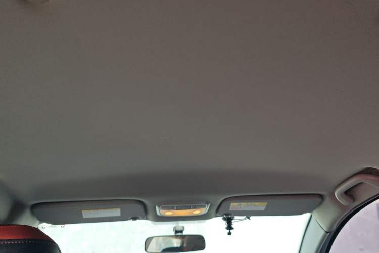 Used Haval H1 2016 Red-Label 1.5L AMT Luxury Model Headliner