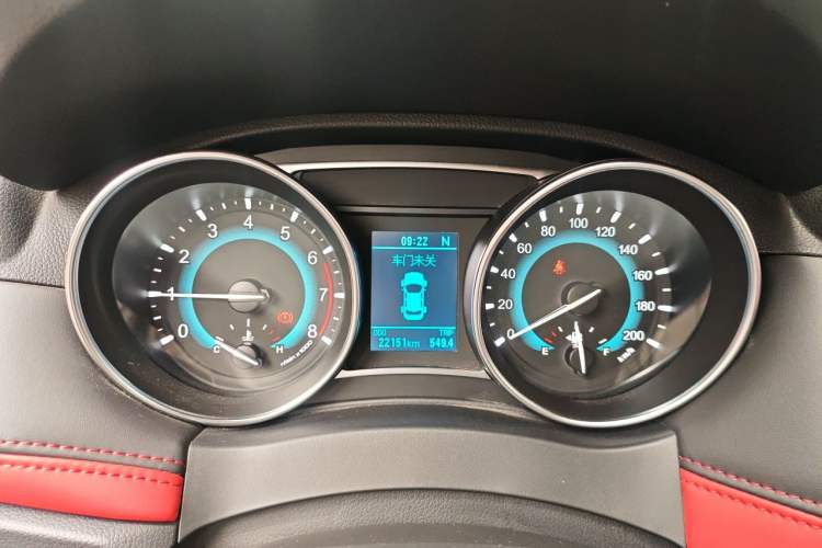 Used Haval H1 2016 Revised Version Blue Badge 1.5L AMT Luxury Edition Instrument Cluster