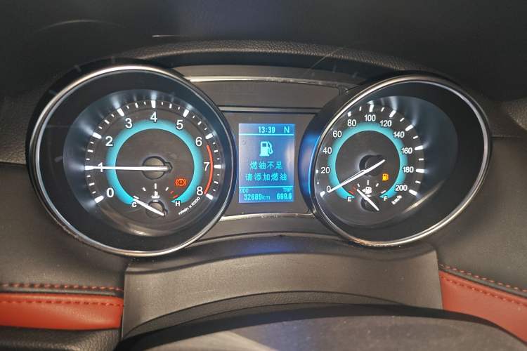 Used Haval H1 2016 Revised Version Blue Badge 1.5L AMT Luxury Edition Instrument Cluster
