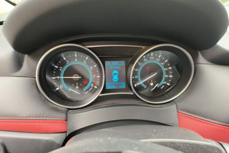 Used Haval H1 2016 Revised Version Blue Badge 1.5L AMT Comfort Edition Instrument Cluster