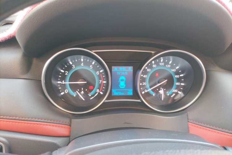 Used Haval H1 2016 Revised Version Blue Badge 1.5L AMT Luxury Edition Instrument Cluster