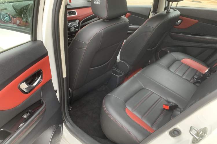 Used Haval H1 2016 Blue Label 1.5L Manual Luxury Model Interior 1