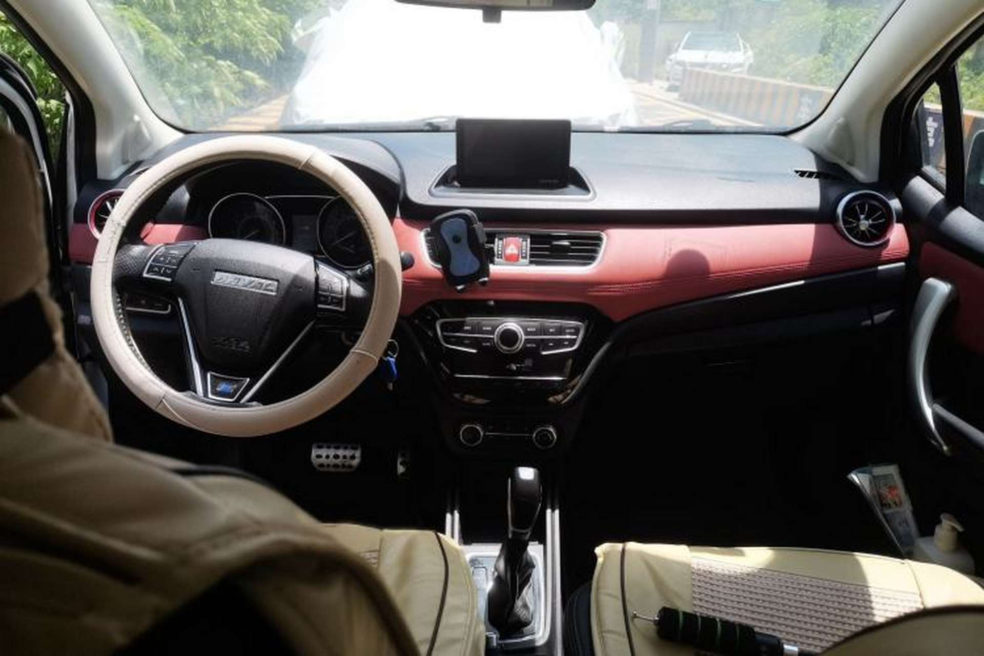 Used Haval H1 2016 Blue Label 1.5L AMT Luxury Model Interior 2