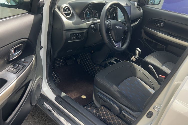 Used Haval H1 2016 Red Label 1.5L AMT Comfort Model Interior 2
