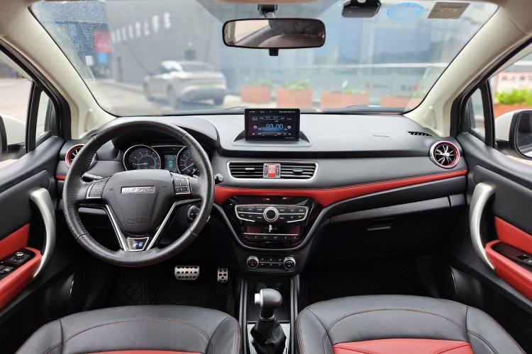 Used Haval H1 2016 Revised Version Blue Badge 1.5L AMT Luxury Edition Interior 2
