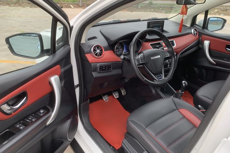 Used Haval H1 2016 Blue Label 1.5L Manual Luxury Model Interior 3