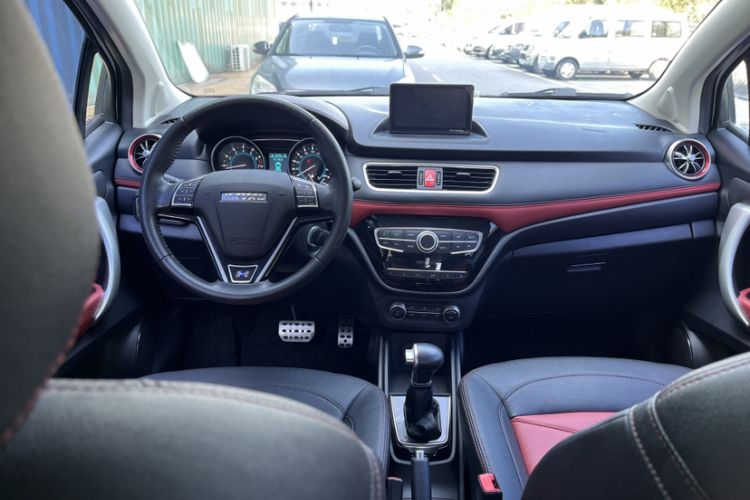 Used Haval H1 2016 Revised Version Blue Badge 1.5L AMT Luxury Edition Interior 3