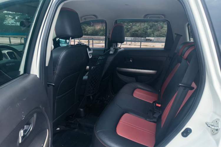 Used Haval H1 2016 Red Label 1.5L Manual Luxury Model Interior 3