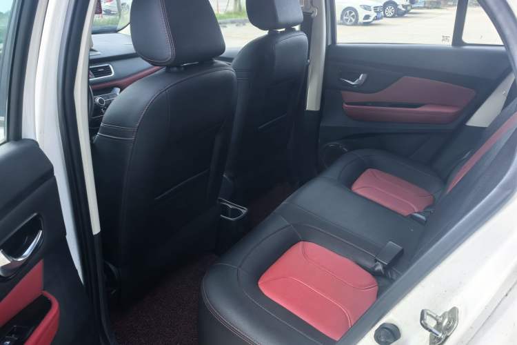 Used Haval H1 2016 Blue Label 1.5L AMT Luxury Model Interior 3