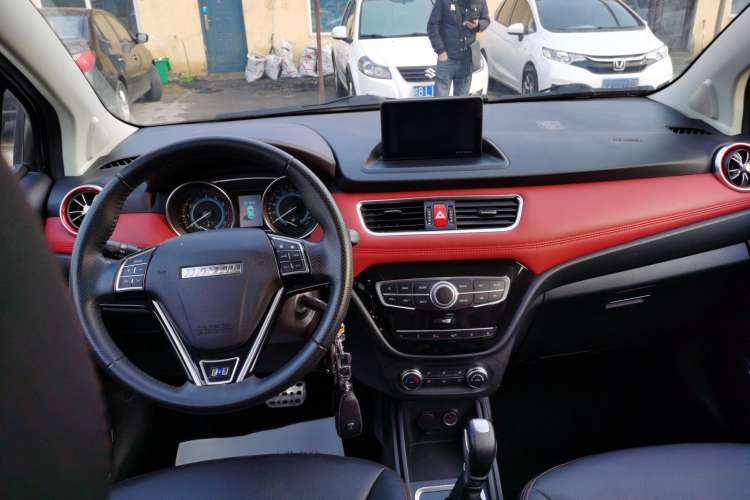 Used Haval H1 2016 Blue Label 1.5L AMT Luxury Model Interior 3