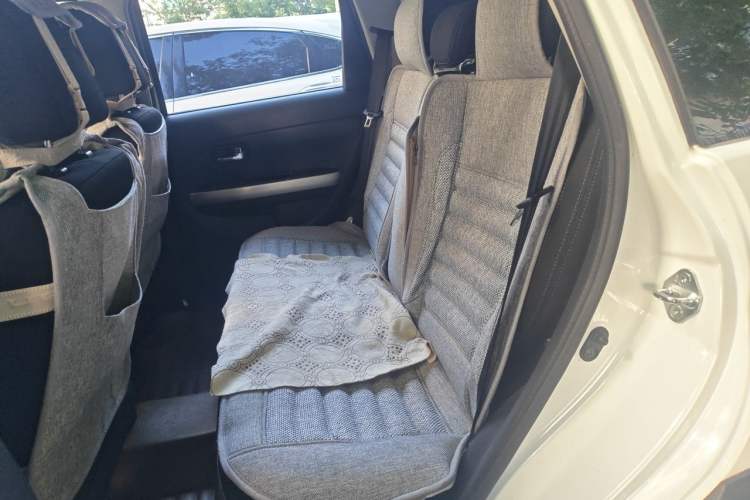 Used Haval H1 2016 Red Label 1.5L Manual Standard Model Interior 4