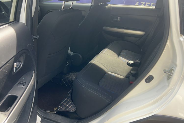 Used Haval H1 2016 Red Label 1.5L AMT Comfort Model Interior 4