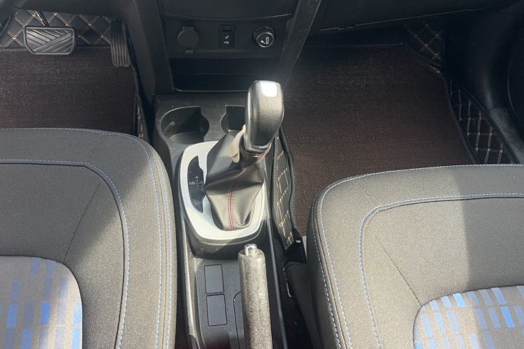 Used Haval H1 2016 Red Label 1.5L AMT Comfort Model Interior 8