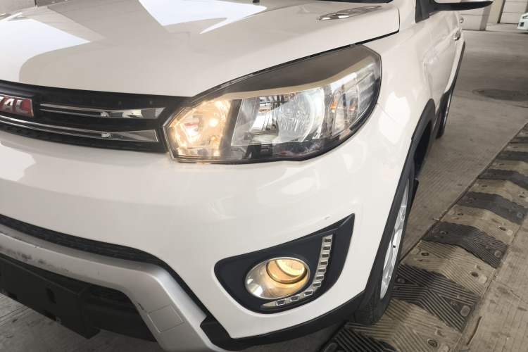 Used Haval H1 2016 Red Label 1.5L Manual Luxury Model Left Front Headlight