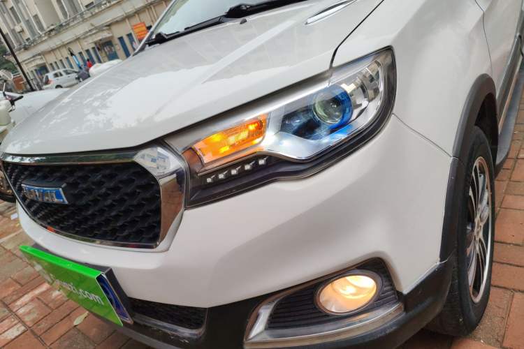 Used Haval H1 2016 Revised Version Blue Badge 1.5L Manual Luxury Edition Left Front Headlight
