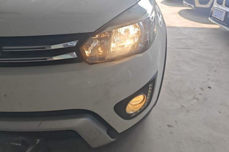 Used Haval H1 2016 Red Label 1.5L AMT Comfort Model Left Front Headlight