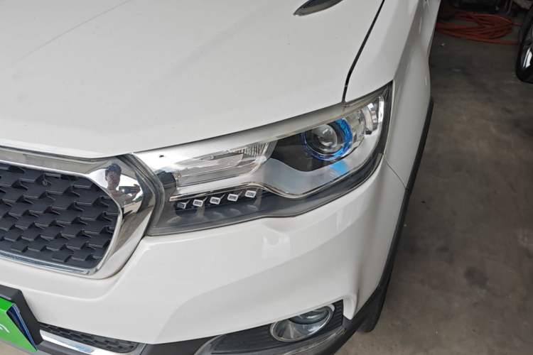 Used Haval H1 2016 Revised Version Blue Badge 1.5L AMT Comfort Edition Left Front Headlight